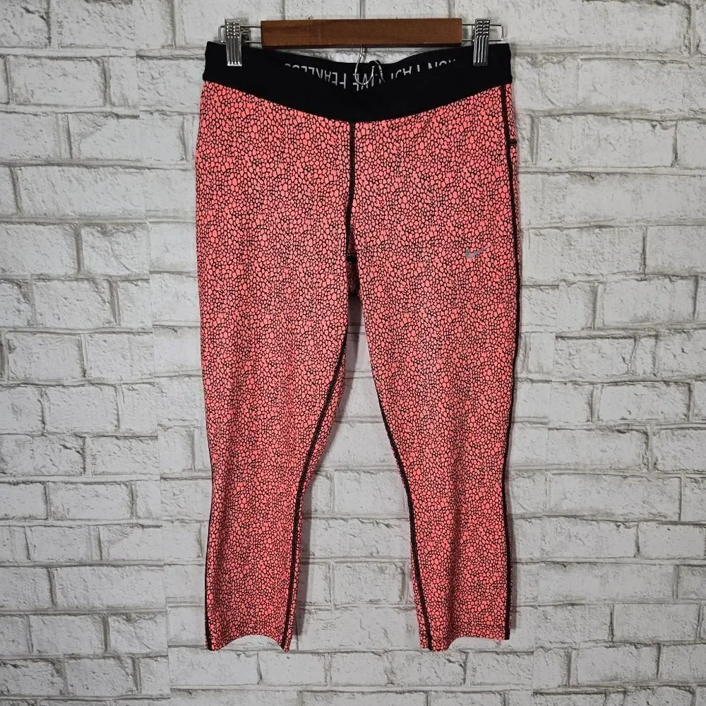 Nike Coral Pink Printed Capri Leggings with Black Waistband
